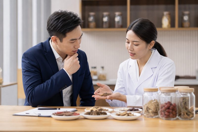 選擇合作夥伴時，除了價格還要看什麼？｜中藥代工 說明圖